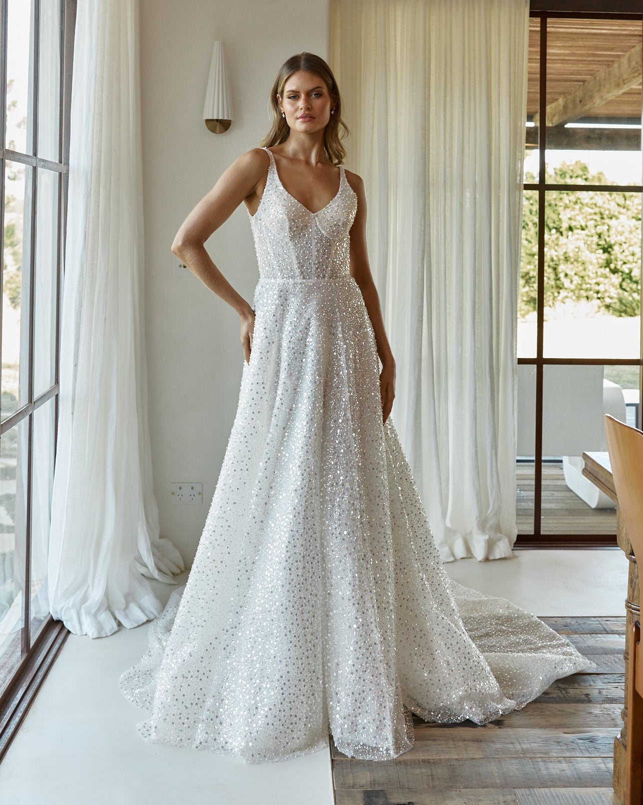who designed bella's wedding dress Twihards' Ask, What Will Bella's Wedding Dress Look Like?- Field